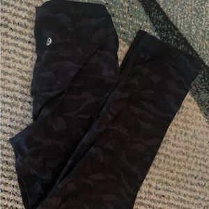 Lululemon Athletica Black Camo Leggings